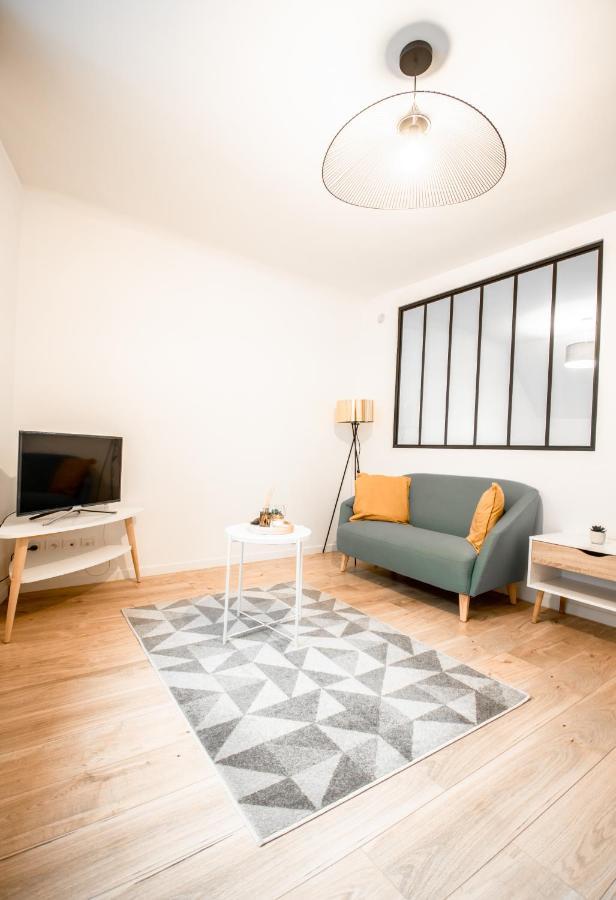 Charmant F2 Hyper Centre De Melun Apartment Exterior photo